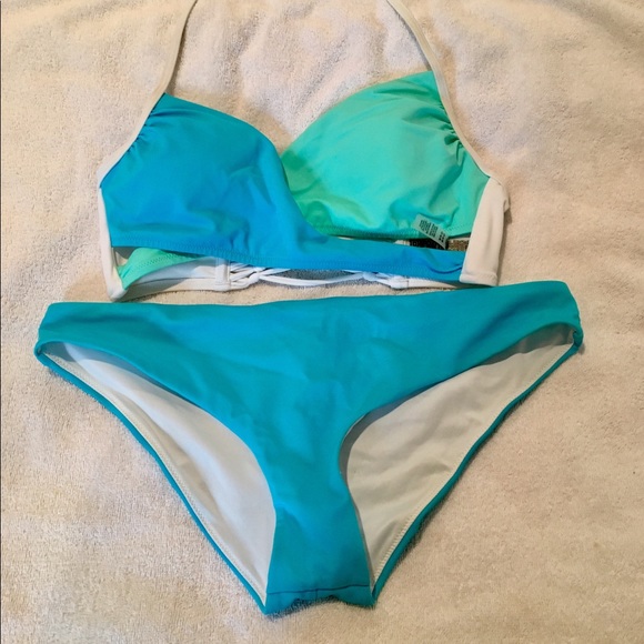 PINK Victoria's Secret Other - PINK by Victoria’s Secret Cris Cross bikini Sz med